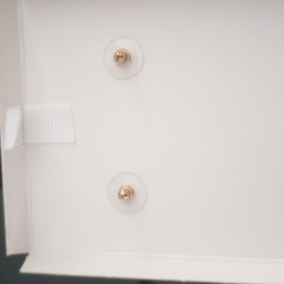 RUSH by Denis & Charles handmade flower earrings - Picture 4 of 5